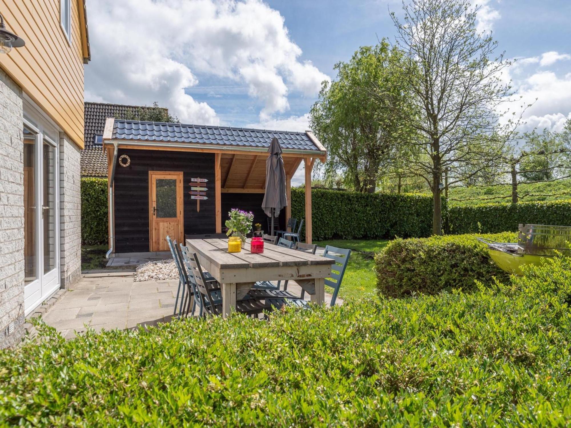 Vakantiehuis With Washing Machine, In A 200m From The