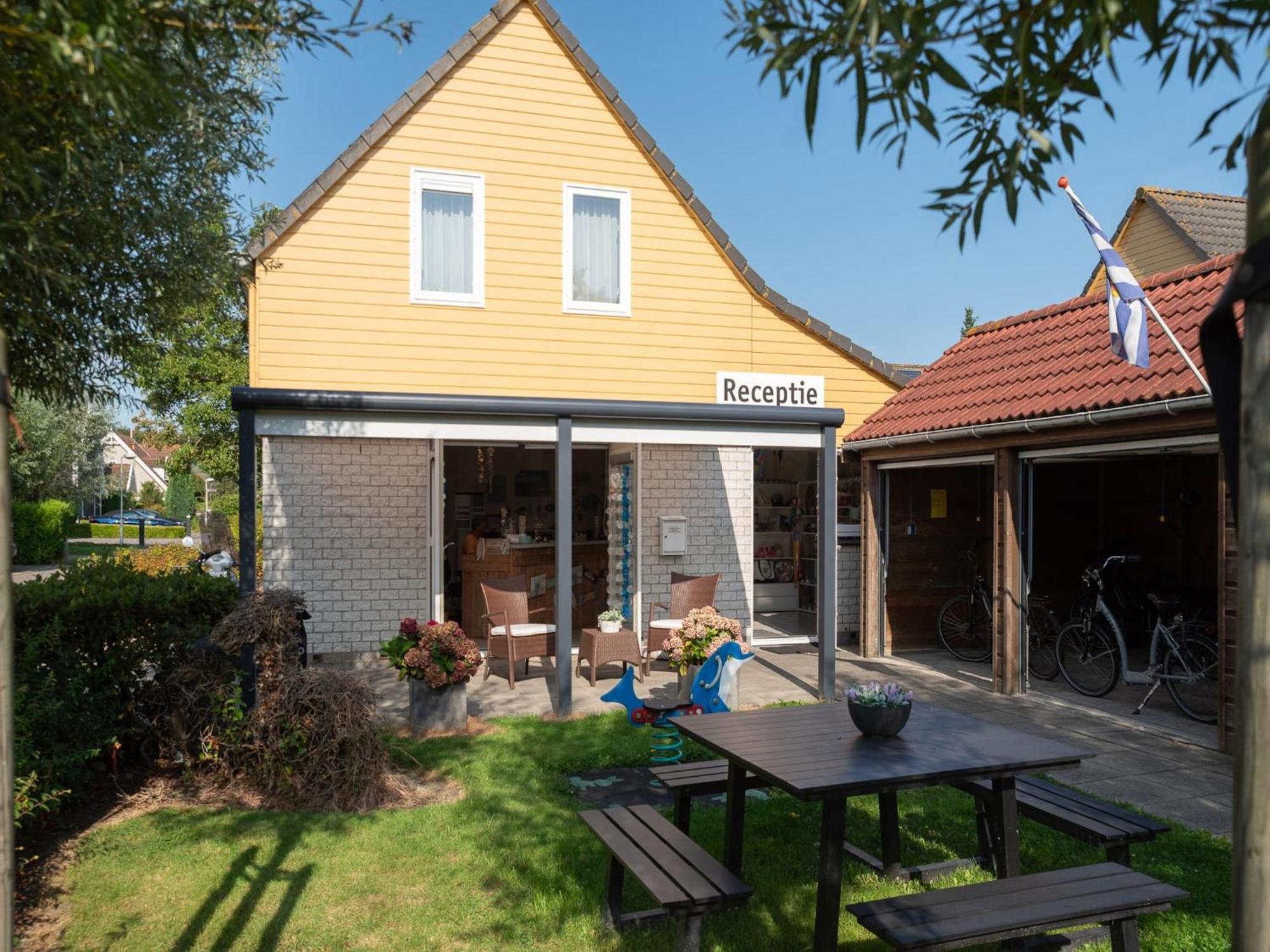 With Washing Machine, In A 200m From The * Wemeldinge